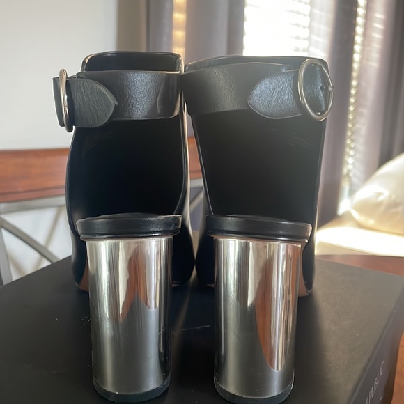 An Early Spring Must Have!! NEW - BR Stylish Peep toes! - Picture 7 of 9